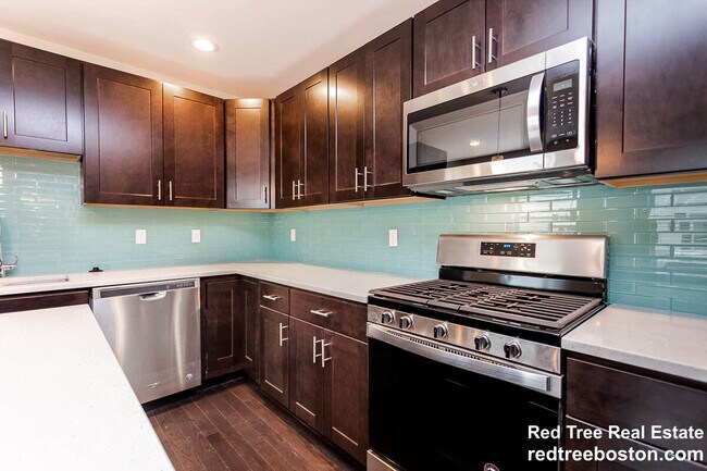 Photo - 476 Fulton St