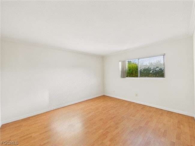 Building Photo - 6300 South Pointe Blvd Unit 116