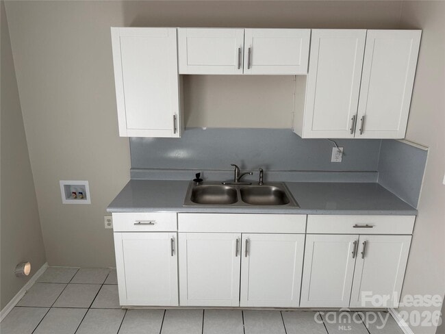 Photo - 2544 Abelwood Rd