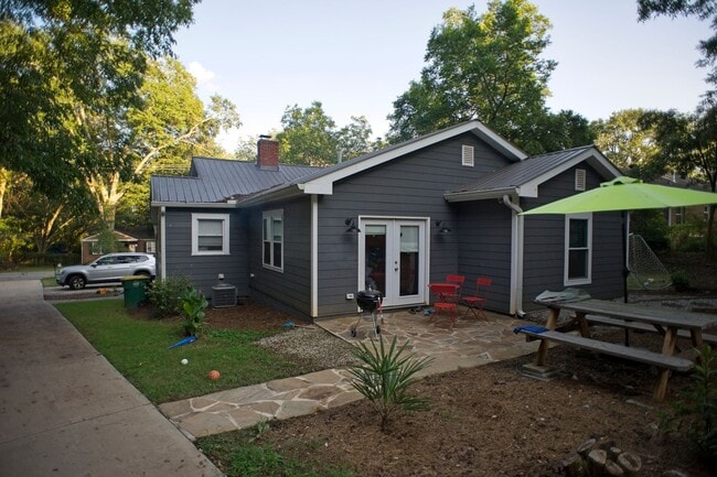 Photo - Normaltown home, a Charming 3 bedroom/ 2 bathroom Home Close to UGA and Hospitals!
