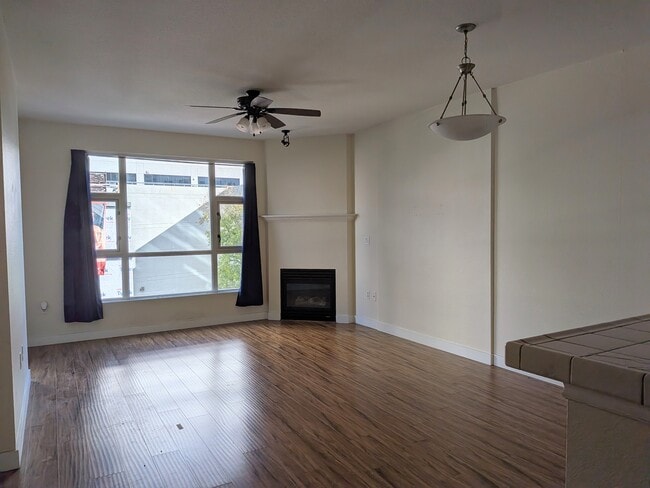 Building Photo - 1240 India St Unit 522