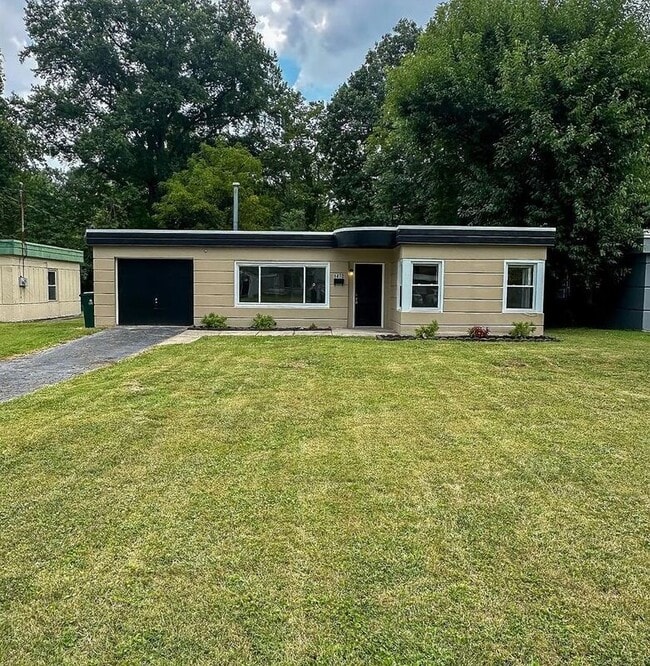 Building Photo - 1470 Antoinette Ave