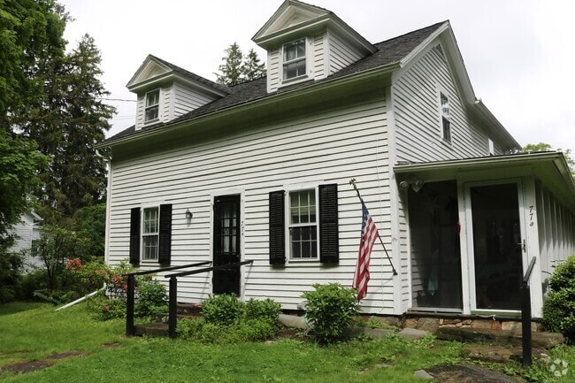 Building Photo - 77 Old South Rd Rental