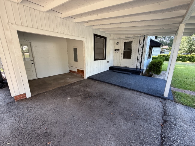 Photo - 1000 S 12th St