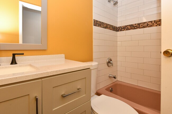 Photo - 1308 46th St Unit 1