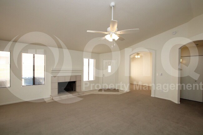 Photo - 4520 E Wildwood Dr