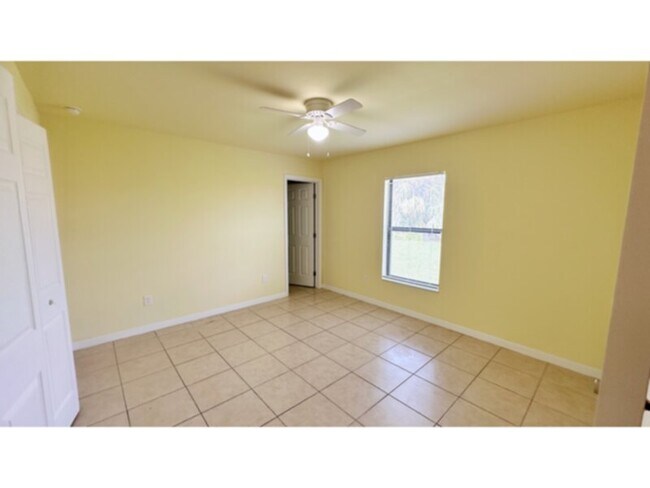 Photo - 3 Bedroom 2 Bath 1 Car garage Duplex! Convenient Location! SW Cape!