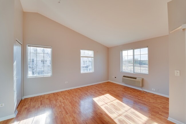 Photo - 1231 Silverstone Dr Unidad 1231