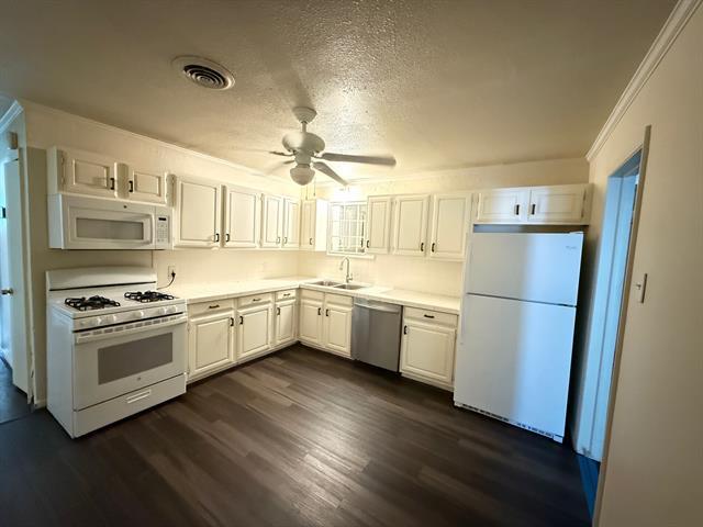 Photo - 1664 Fagan Dr