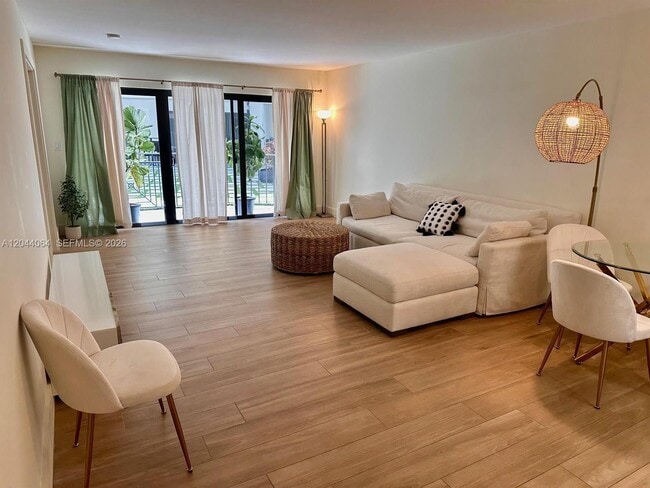 Photo - 2029 N Ocean Blvd Unidad 109