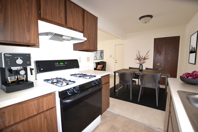 Magnolia and Dahlia Kitchen and Dining Room