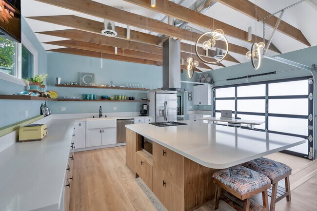 Photo - 416 Virginia St