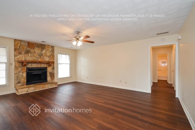 Photo - 403 Cindy Dr SE