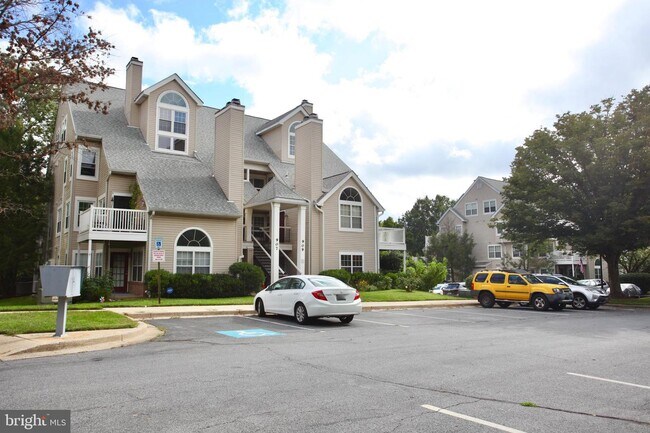 Photo - 907 Hillside Lake Terrace Apartment Unit 511