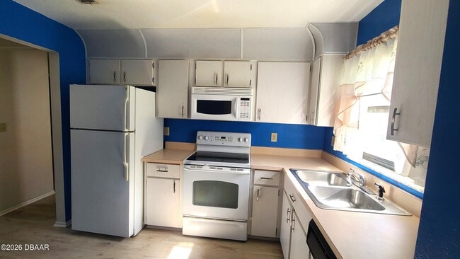 Photo - 428 Sandpiper Ct