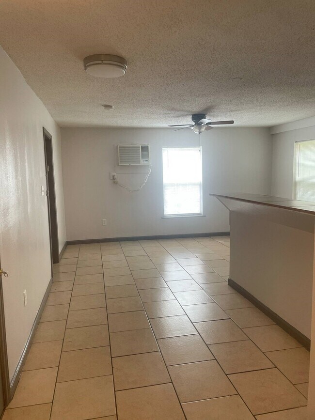 Building Photo - 3028 Avenue M Unit 2 Rental