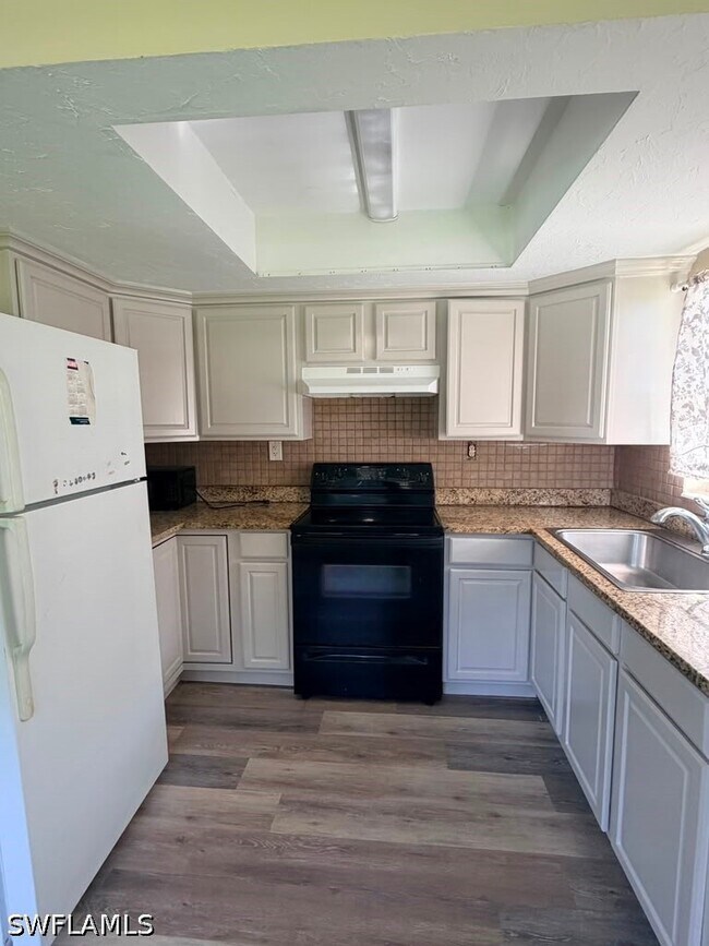 Photo - 3080 Linwood Ave