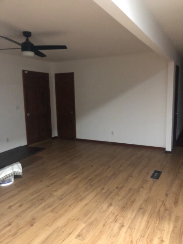 Photo - 186 Zelma St SW