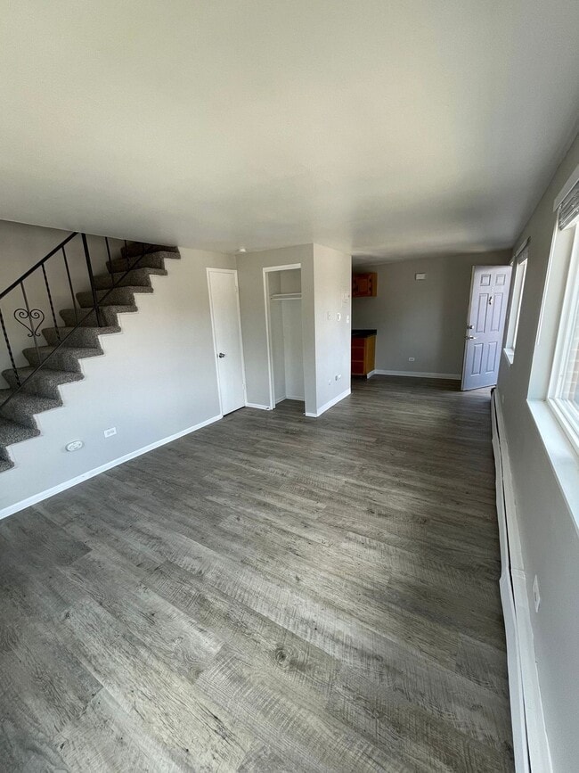Photo - Beautiful Remodeled Apartments Unit 2791-1