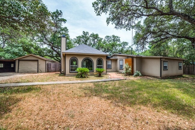 Photo - CASTLE HILLS FAMILY HOME