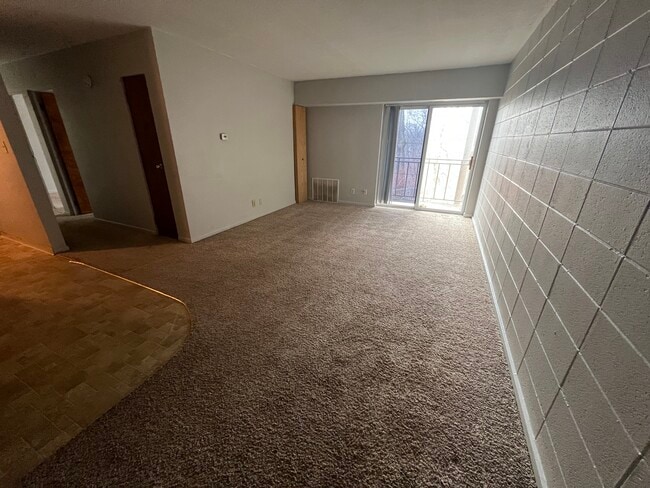 Photo - Hillcrest Apartments