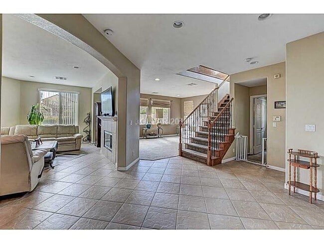 Photo - Stunning & Spacious Home with Park Views and Pool!
