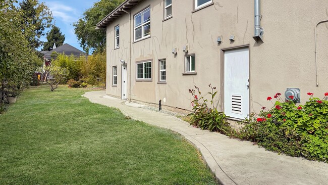 1623 Harmon St Unidad B