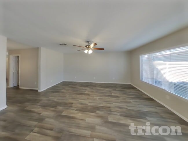 Photo - 2101 N 109th Ave