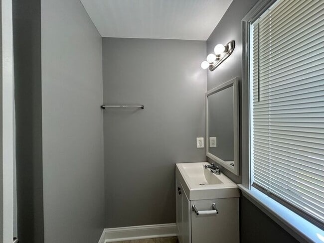 2 Bedrooms 2 Bathrooms