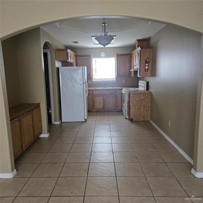 Photo - 12 West Dr Unit D