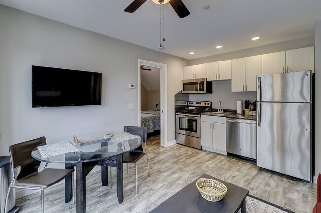 Photo - One Bedroom Apartment Available in Downtow... Unit #301