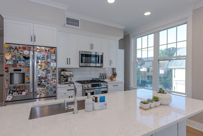 Photo - 353 Summer St Unidad 201