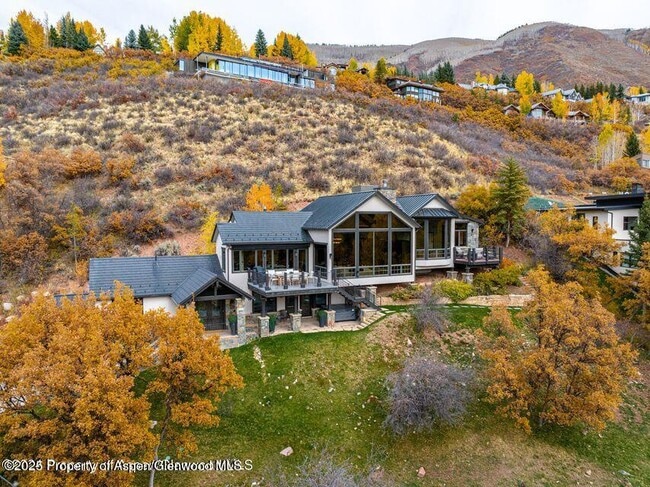 Building Photo - 349 Draw Dr