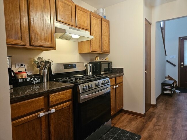 Photo - 10956 S 76th Ave