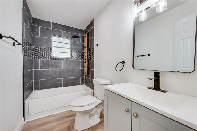 Photo - 126 Stephens St