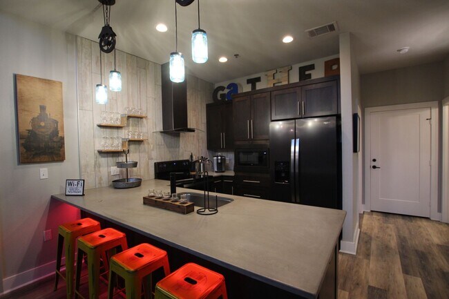 Photo - The Cannery Lofts - R5 (Furnished) Unit The Cannery - R5