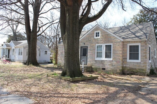 Photo - 1235 Dyer Pl