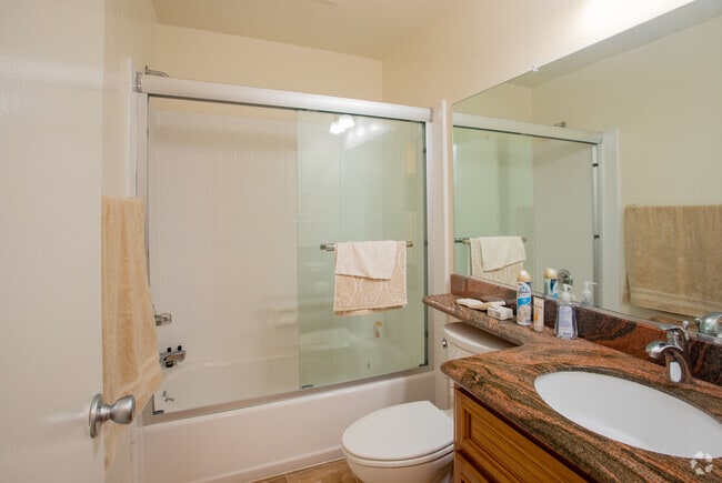 1HAB, 1BA -580SF