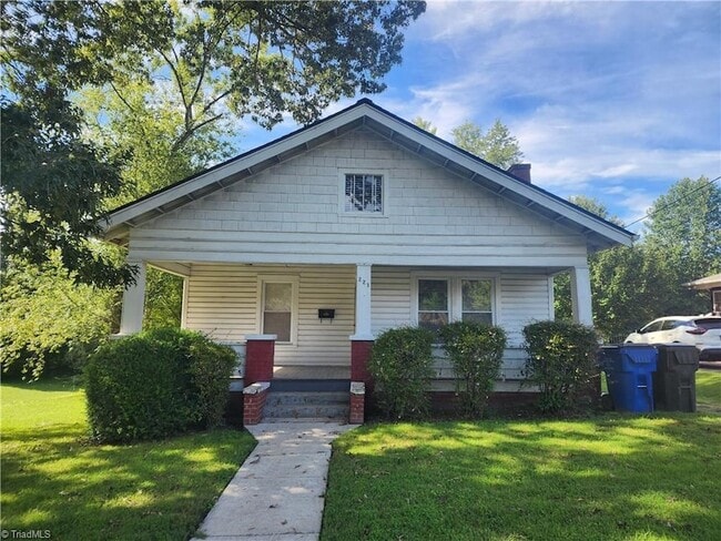 Building Photo - 221 W Oakdale St Rental