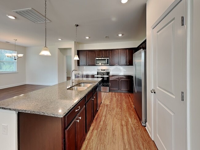 Photo - 6114 Rosemore Ln