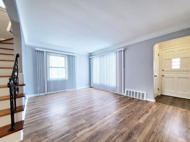 Photo - 3 Bed - 2 Full Bath Cape Cod for Rent!