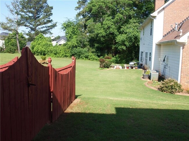 Photo - 2017 Evergreen Dr SE