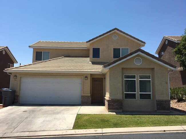 Building Photo - Nice Home in Quiet Community