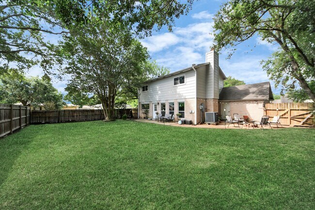 Photo - 1902 Kings Arms Way