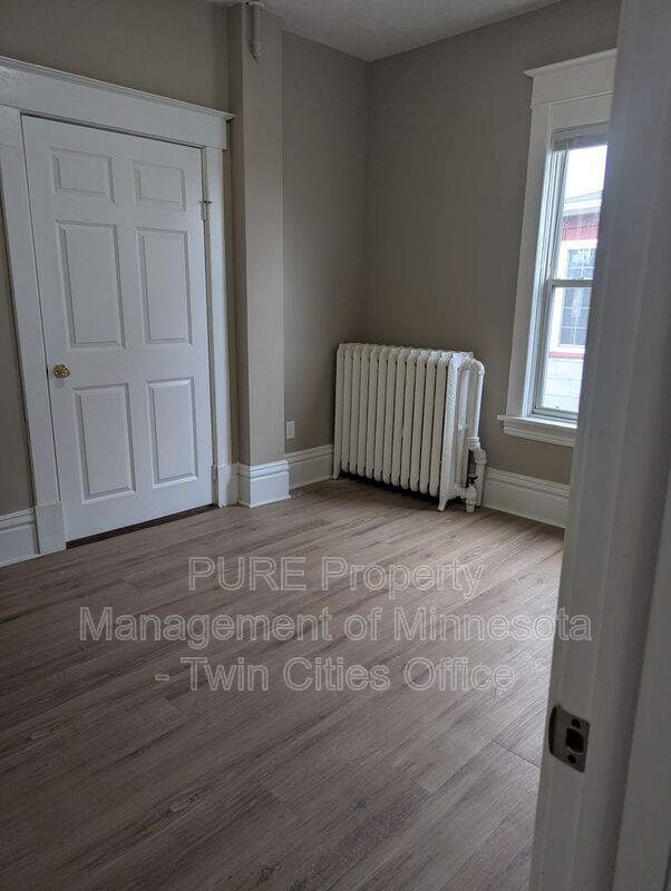 Photo - 605 Van Buren Ave Unit 1