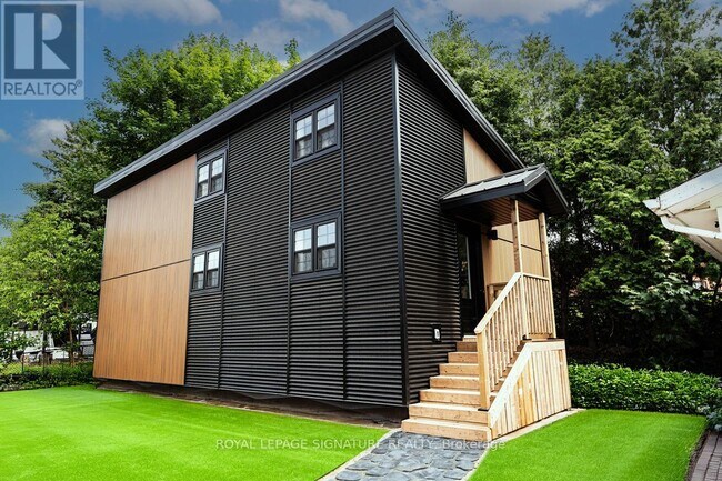 Photo - 309 Cranbrook Dr