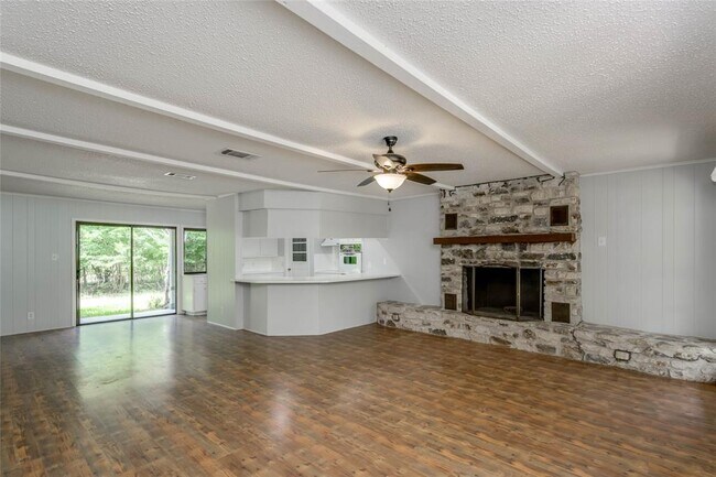 Photo - 18641 Camino Real