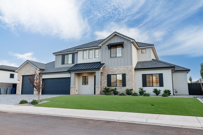 Photo - 6 bed / 4 bath / 3 car garage custom home in Pecan Valley