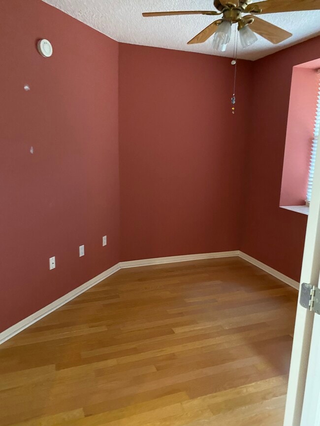 den/or 3rd bedroom - 6551 Shoreline Dr Unidad 6104