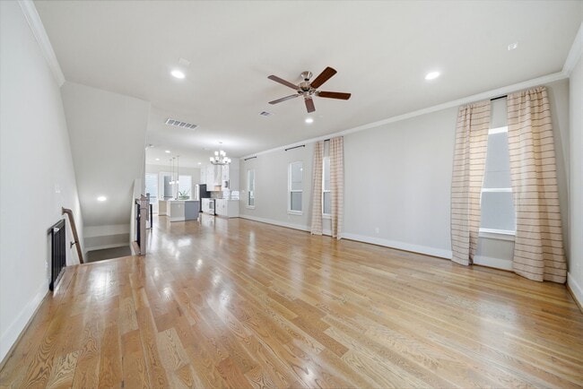 Photo - 1307 W 24th St